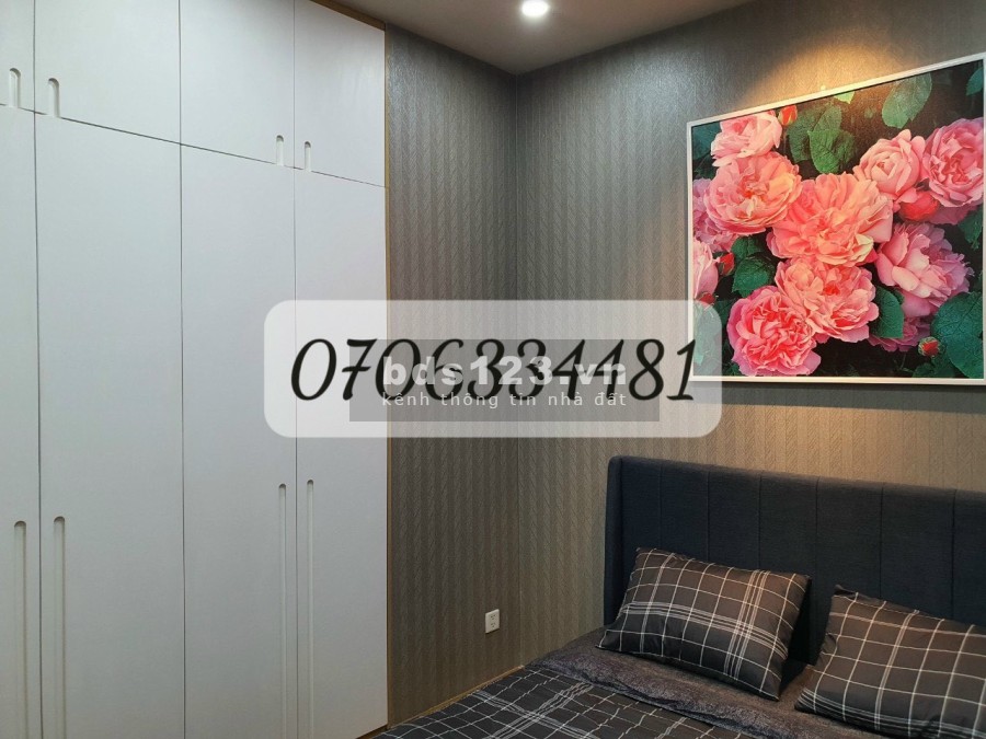 Bán căn hộ diện tích sư dụng 62m2 view hồ bơi giá 1.7 tỷ, liên hệ: 0706334481