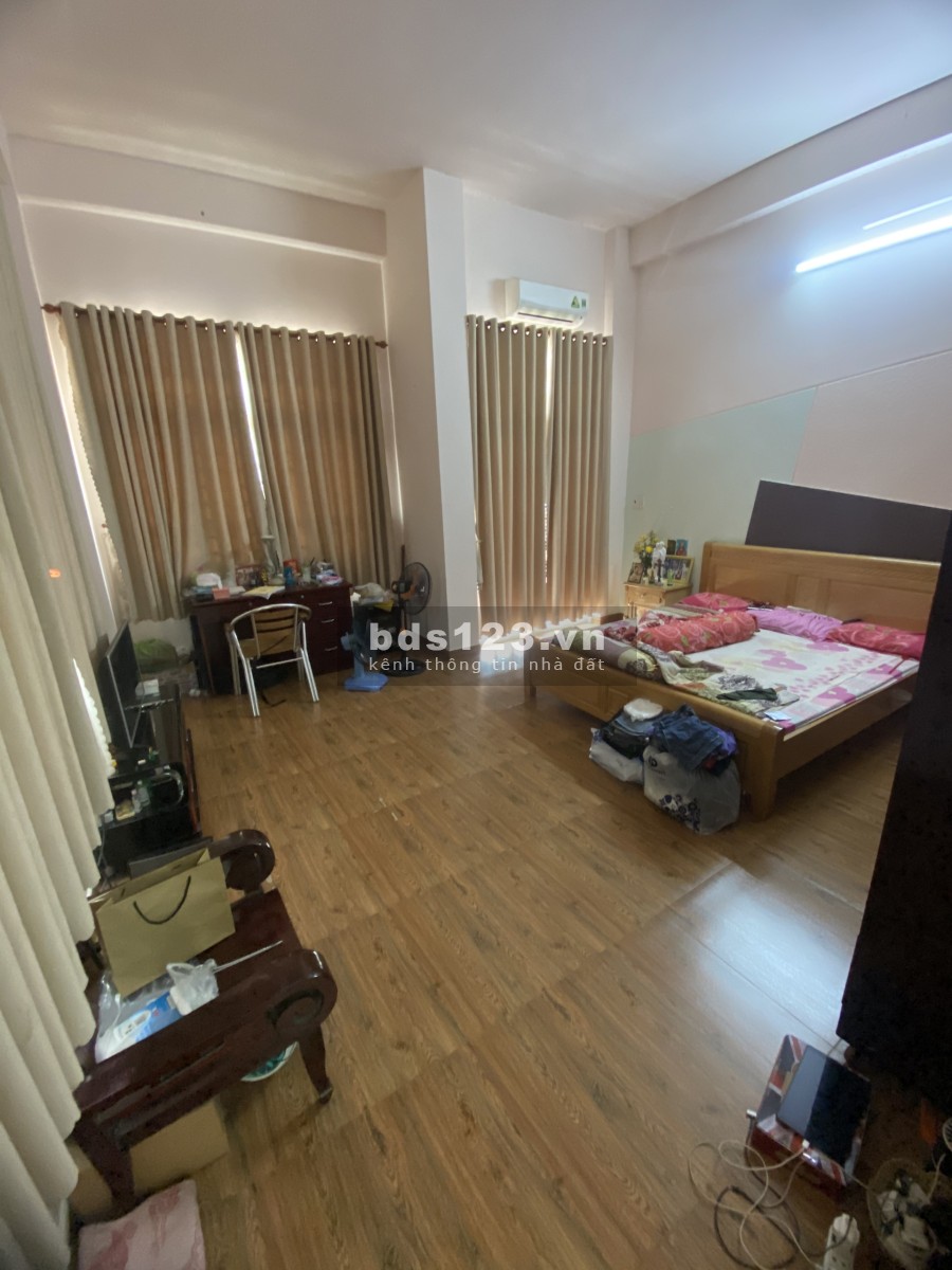 Bán nhà riêng cách mặt tiền 200m Quận 12, khu dân cư đông đúc, dân trí cao, sổ hồng riêng