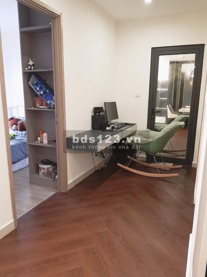 Bán nhanh căn hộ 2 pn chung cư Vinhomes diện tích 59m2, giá bán 1.8 tỷ, bàn giao sổ
