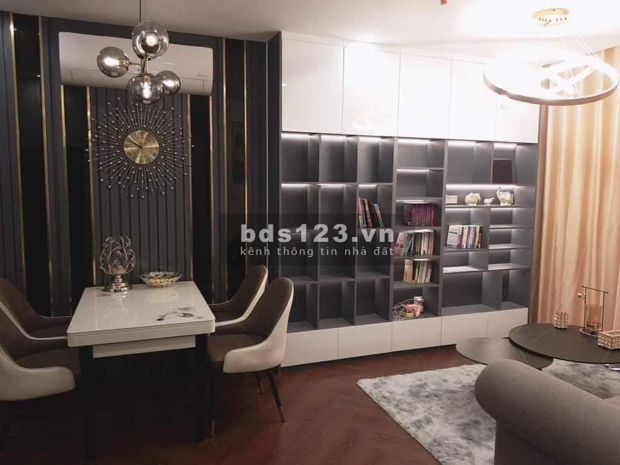 Bán nhanh căn hộ 2 pn chung cư Vinhomes diện tích 59m2, giá bán 1.8 tỷ, bàn giao sổ