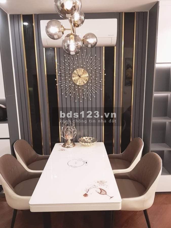 Bán nhanh căn hộ 2 pn chung cư Vinhomes diện tích 59m2, giá bán 1.8 tỷ, bàn giao sổ