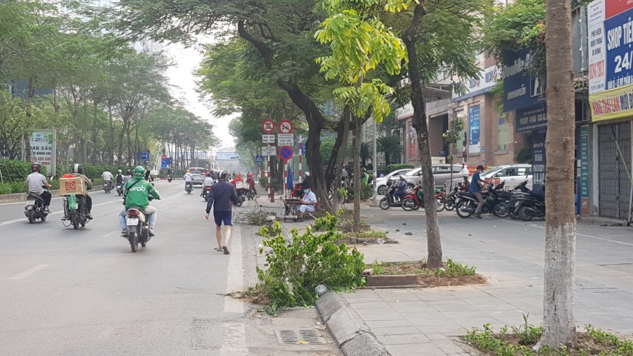 Bán nhà lô góc mặt phố Láng Hạ Ba Đình Hà Nội kinh doanh vỉa hè rộng .