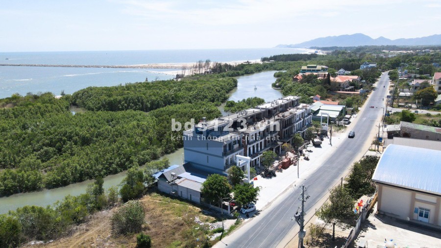 Cần bán biệt thự Vũng Tàu mặt tiền biển 700m2