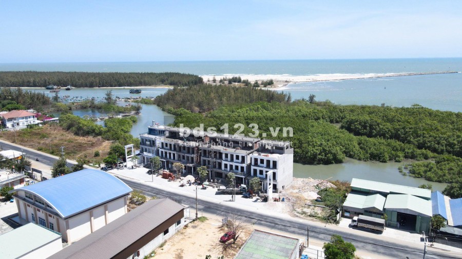 Cần bán biệt thự Vũng Tàu mặt tiền biển 700m2