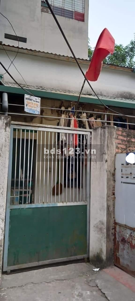 Bán Đất Tặng Nhà Nguyễn Khoái - Hoàng Mai 80m ô tô tránh giá bán 2.2 tỷ, lh 0988071498