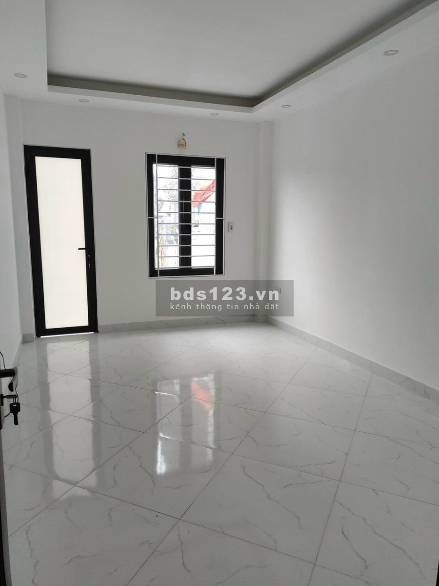 Bán nhà Vân Canh gần chợ kinh doanh tốt nhỉnh 2 tỷ.