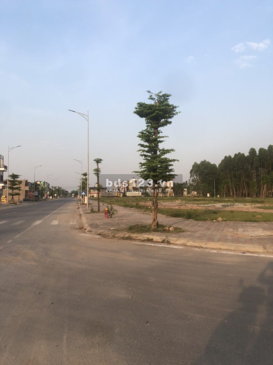 Bán gấp đất khu đô thị 2 mặt tiền tại Bắc Giang, đảm bảo đầu tư sinh lời cao, sổ bàn giao ngay