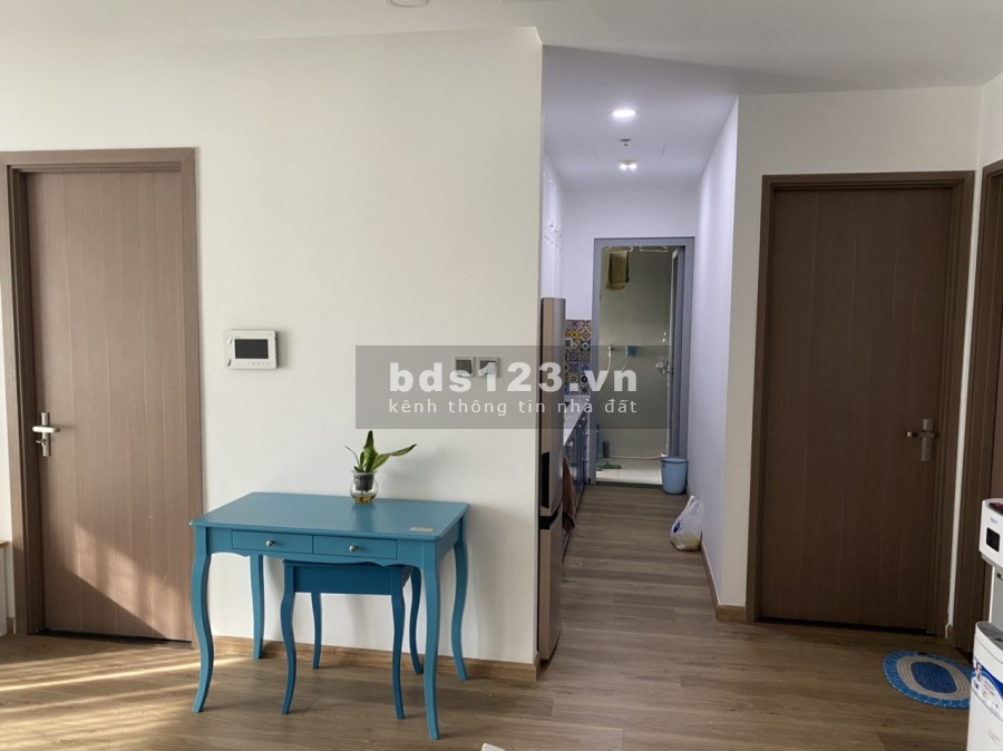 Chính chủ bán căn hộ 2 phòng ngủ, tầng cao tại Khu đô thị Vinhomes Central Park