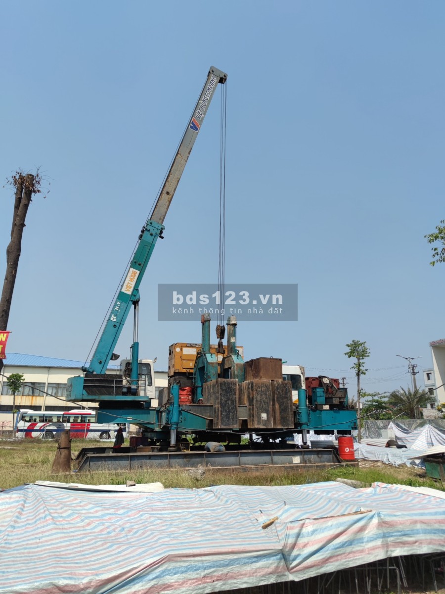 Nhà phố thương mại sổ đỏ lâu dài trung tâm thành phố Uông Bí, Quảng Ninh giá tốt đầu tư