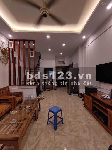 Nhà gần chợ phúc lợi Phúc Lợi diện tích sử dụng 34m2, giá 2,75 tỷ đúc 5 tầng kiên cố