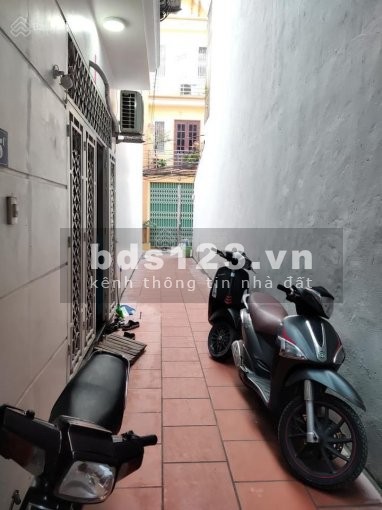 Nhà gần chợ phúc lợi Phúc Lợi diện tích sử dụng 34m2, giá 2,75 tỷ đúc 5 tầng kiên cố