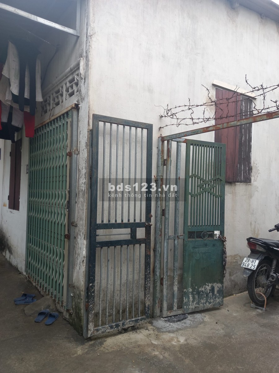Thanh Lân Lĩnh Nam bán đất tặng nhà lô góc 3 mặt thoáng giá bán chỉ 1.35 tỷ, lh 0988071498
