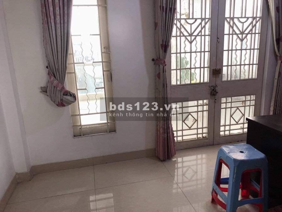 Bán gấp nhà Khánh Hội lô nhì trung tâm Quận 4, diện tích sử dụng 90m2, giá nhỉnh 3 tỷ