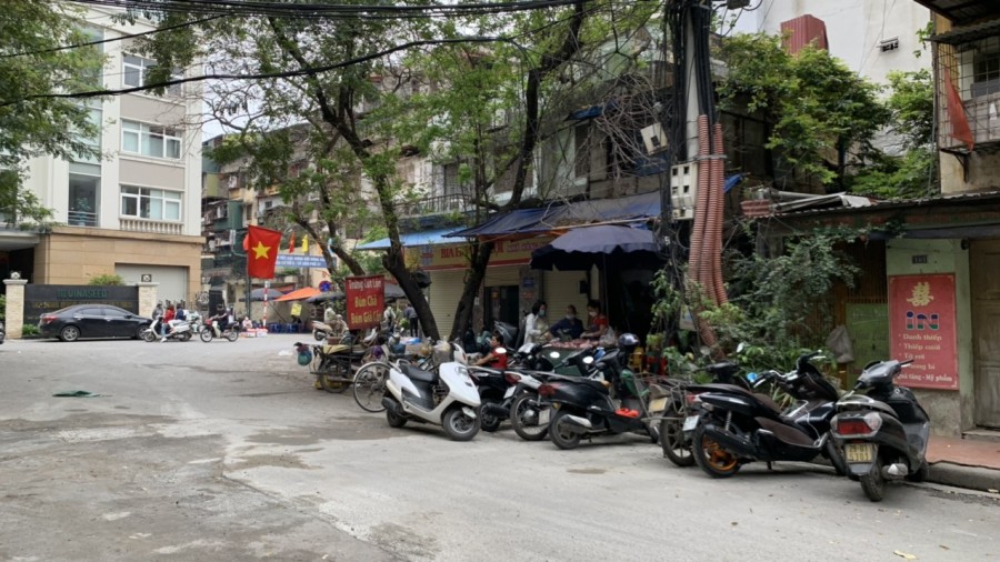 Nhà tầng 1, dt 160m Lương Định Của Phương Mai HN giá bán 6.5 tỷ sân trước sau
