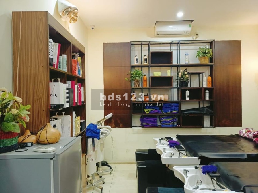 Cần bán nhà Phố Lạc Trung, Quận Hai Bà Trưng diện tích sử dụng 70m2, đúc 5 tầng hiện đại