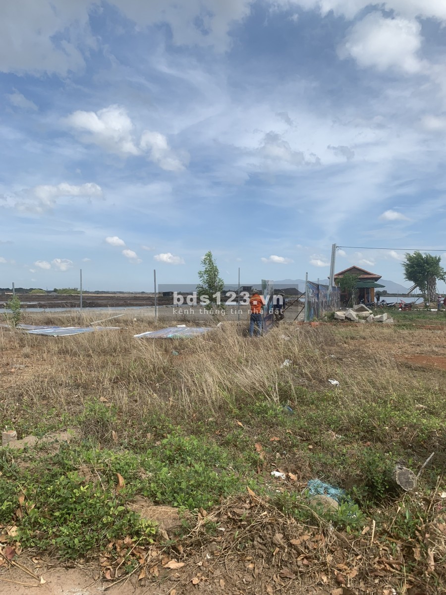 Bán đất ven biển vị trí đẹp sổ sẵn, liên hệ 0353387651 view dẹp thông thoáng, giá đầu tư