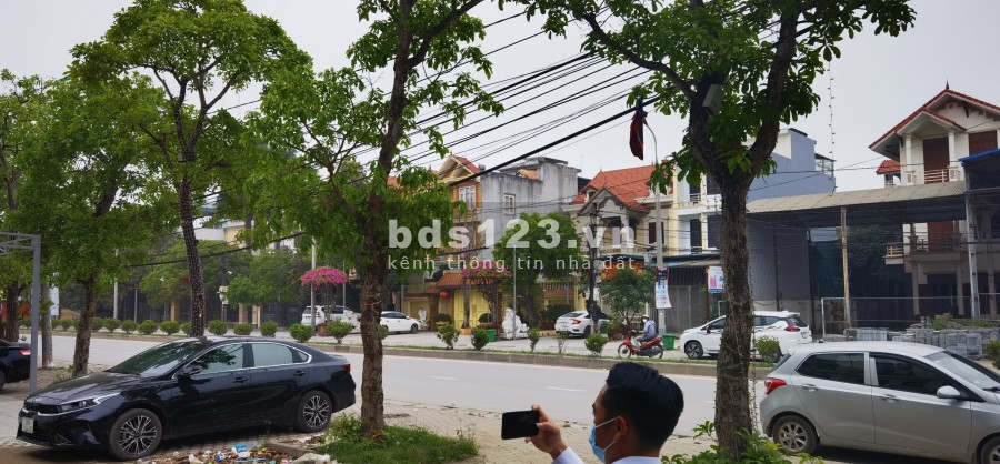 Cho thuê nhà nguyên căn mới hoàn thiện, khu dân trí vị trí đắc địa phố Cao Sơn