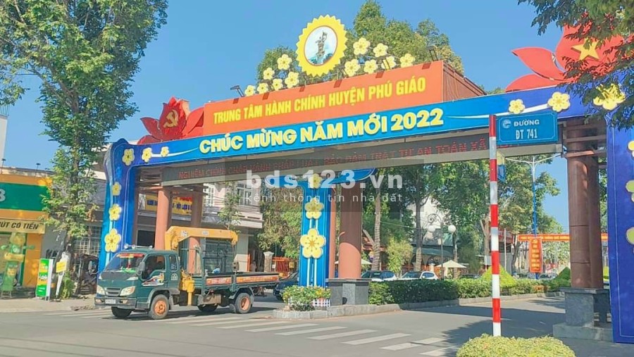 Đất nền Phú Giáo, mặt tiền đường ĐT 741, thổ cư 100% giá 650 triệu/, pháp lý chuẩn