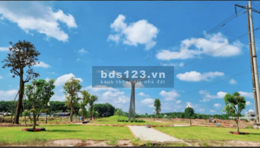 Đất nền Phú Giáo, mặt tiền đường ĐT 741, thổ cư 100% giá 650 triệu/, pháp lý chuẩn