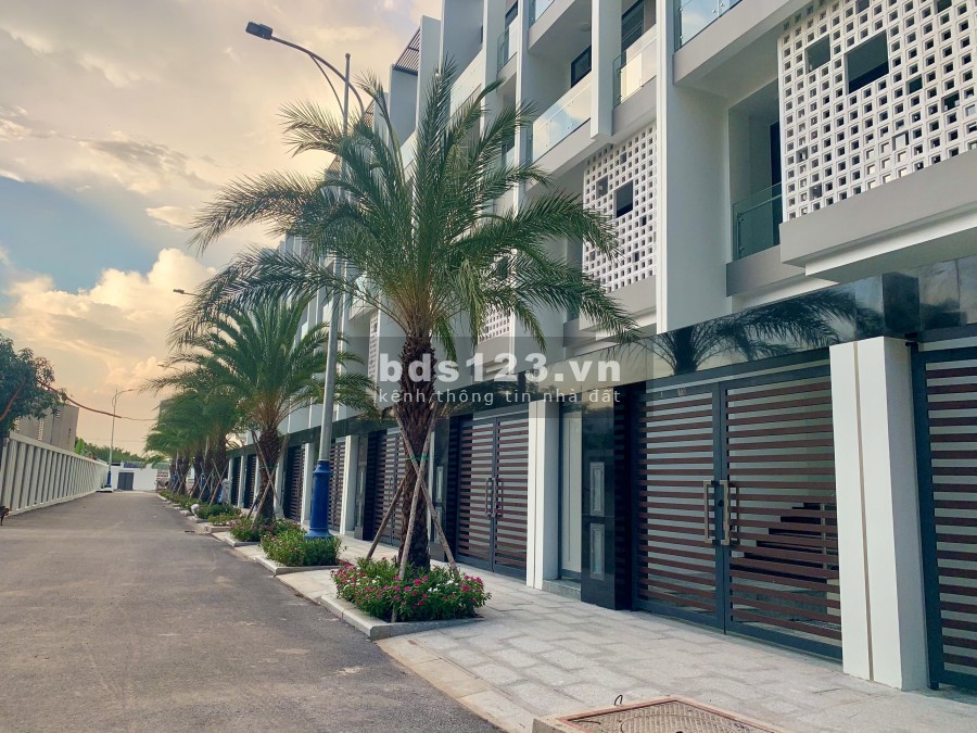 BÁN NHÀ PHỐ QUẬN 2 KHU COMPOUND CAO CẤP PRECIA RIVERSIDE GIÁ TỐT NHẤT THỊ TRƯỜNG