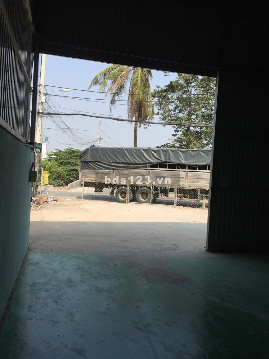 Cho thuê kho dt 1000m2 mặt tiền số đường Thạnh Lộc 15, Thạnh Lộc, Quận 12, TP.HCM