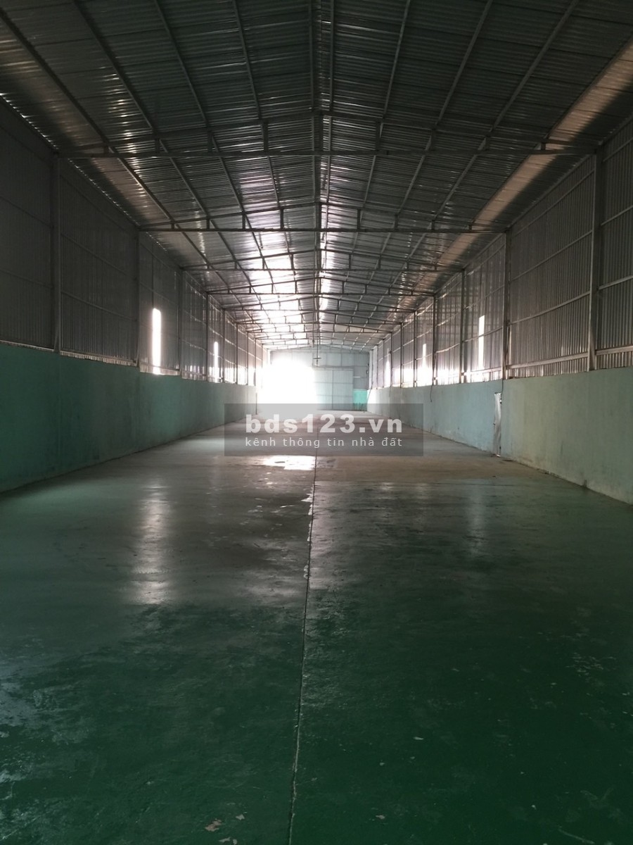 Cho thuê kho dt 1000m2 mặt tiền số đường Thạnh Lộc 15, Thạnh Lộc, Quận 12, TP.HCM