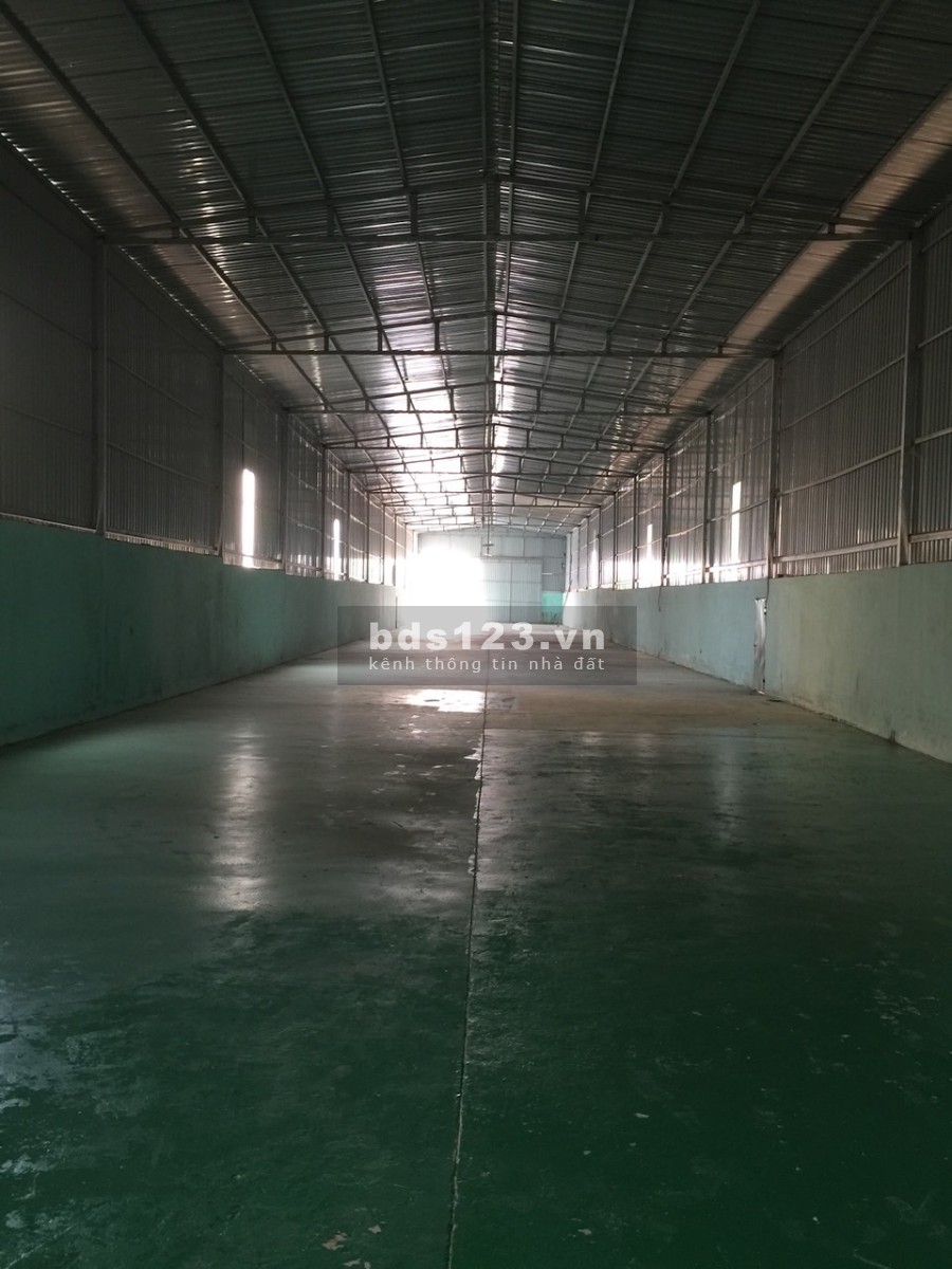 Cho thuê kho dt 1000m2 mặt tiền số đường Thạnh Lộc 15, Thạnh Lộc, Quận 12, TP.HCM