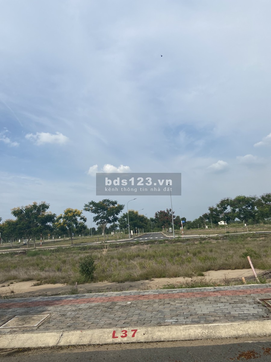 Chính chủ cần bán đất nền KDC Lago Bến Lức giá 1,5 tỷ, hỗ trợ vay, liên hệ ngay