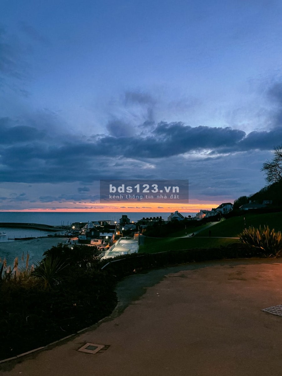 Bán đất ven biển vị trí đẹp sổ sẵn, liên hệ 0353387651 view dẹp thông thoáng, giá đầu tư