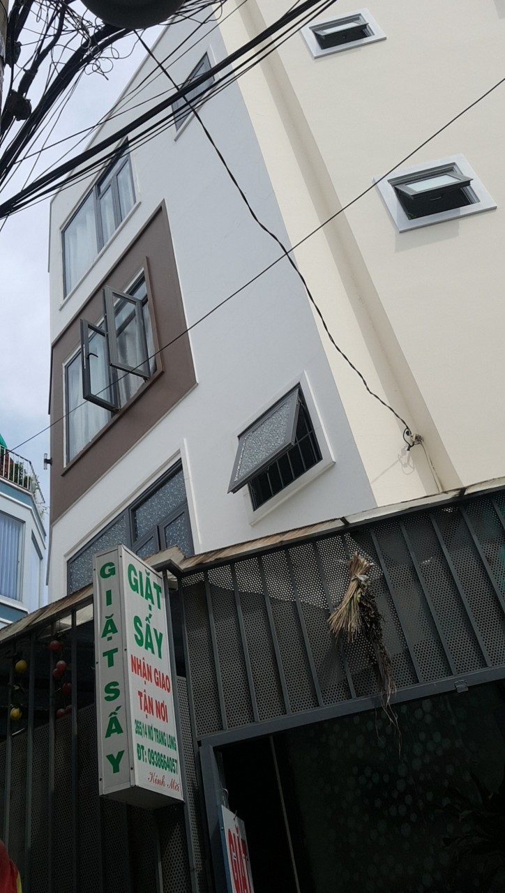 Chủ nhà cần bán gấp nhà nguyên căn Nơ Trang Long, 4 tầng, giá tốt đầu tư thương lượng