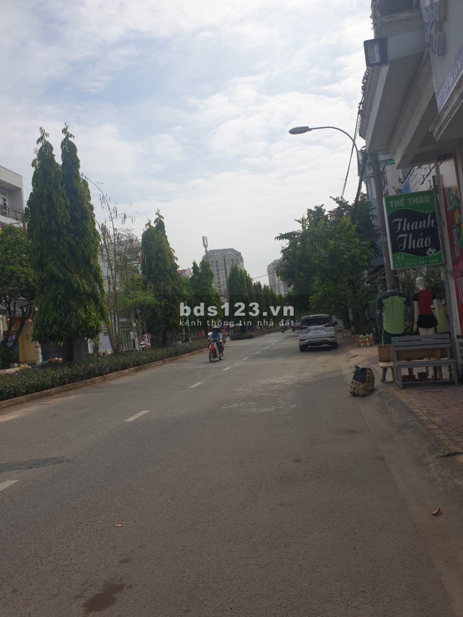 Mặt tiền đại lộ 3, diện tích 109m2, nở hậu, p Phước Bình, tp Thủ Đức, lh 0986922112