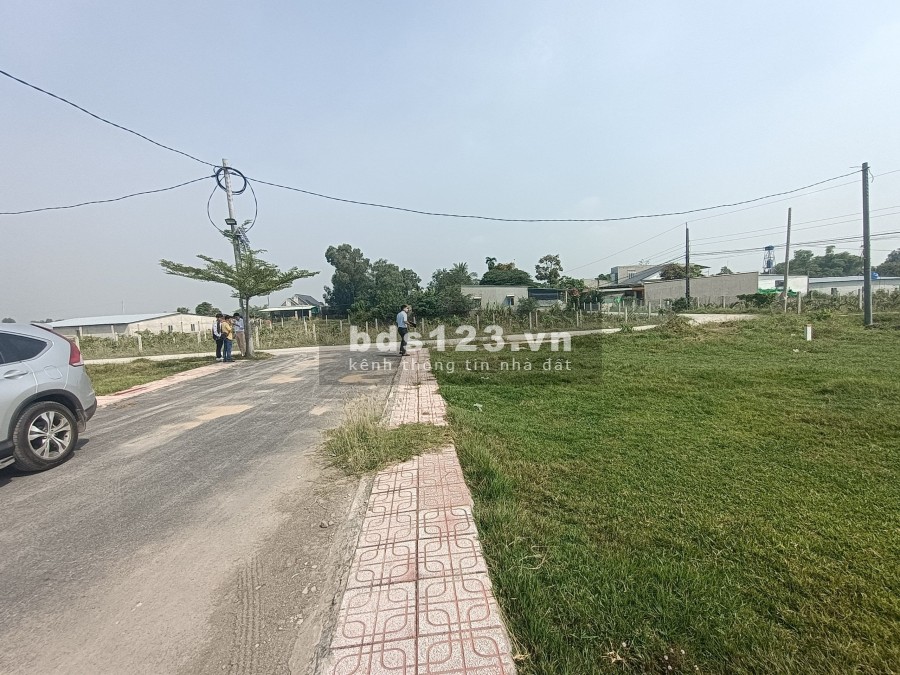 Bán đất chính chủ cần bán gấp giá cả phải chăng, diện tích rộng, khu dân cư đông đúc