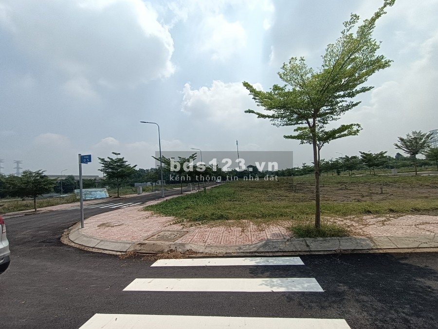 Bán đất chính chủ cần bán gấp giá cả phải chăng, diện tích rộng, khu dân cư đông đúc