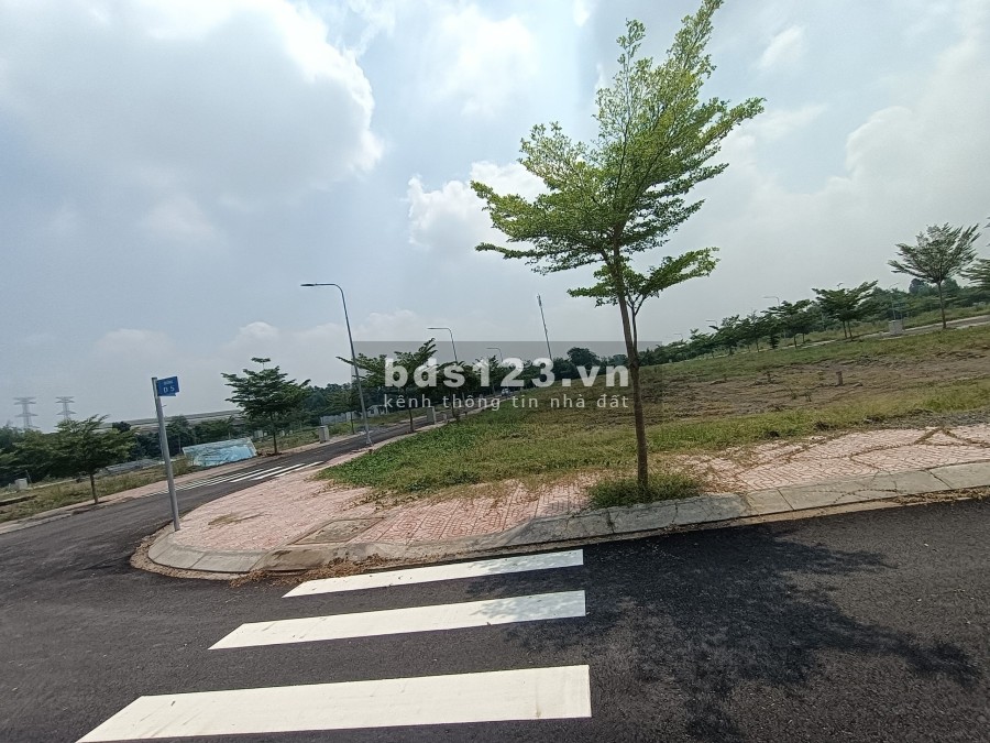 Bán đất chính chủ cần bán gấp giá cả phải chăng, diện tích rộng, khu dân cư đông đúc