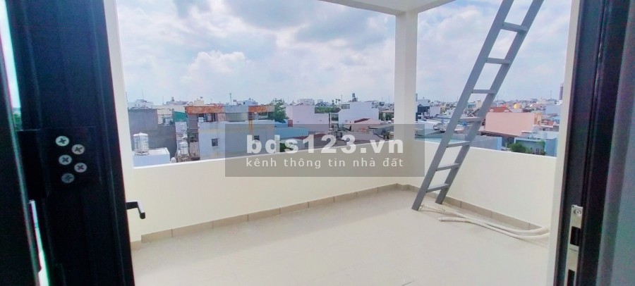 Nhà ở SHR giá mềm hưởng tất cả tiện ích, HXH 6m, có không gian để ô tô trong nhà