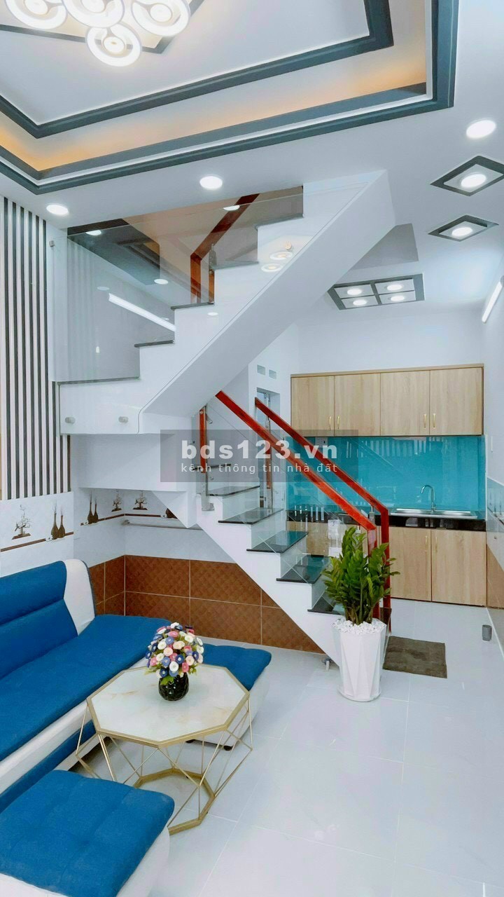 Bán nhà nguyên căn đẹp hẻm hơi ngay đầu hẻm vào ở ngay thuận tiện kinh doanh giá tốt