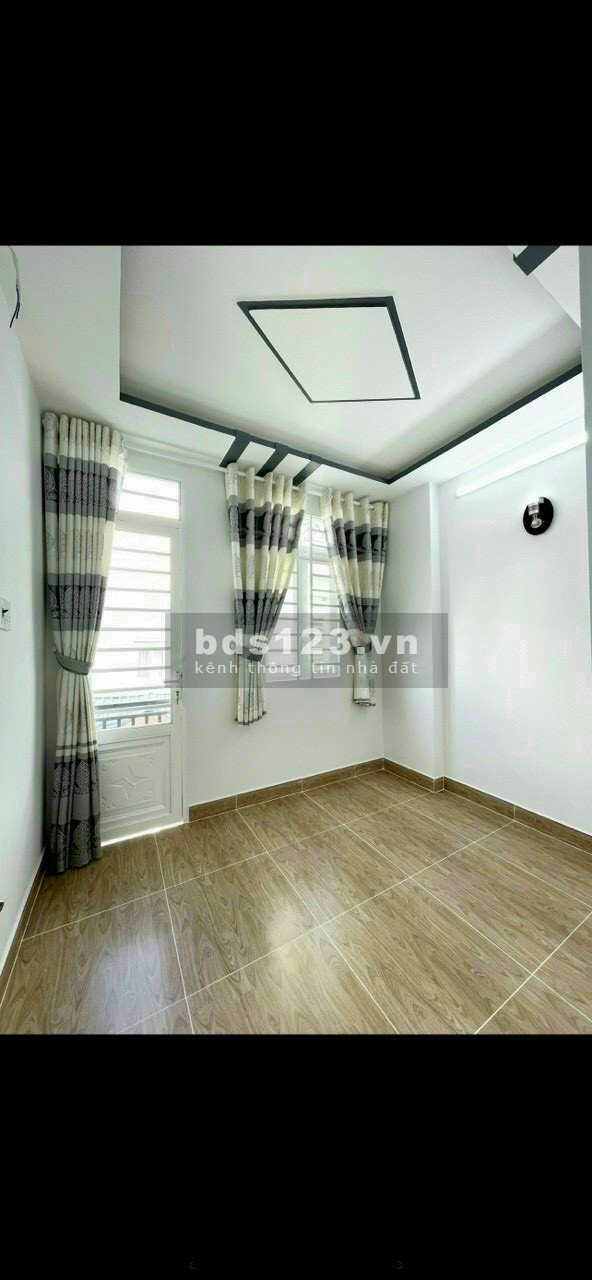 Bán nhà nguyên căn đẹp hẻm hơi ngay đầu hẻm vào ở ngay thuận tiện kinh doanh giá tốt