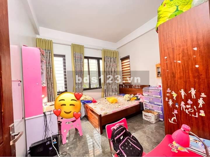 5 tầng đẹp lung linh lô góc 3 mặt thoáng ngõ thôn tứ tùng, ô tô đỗ cửa vào nhà, giá tốt
