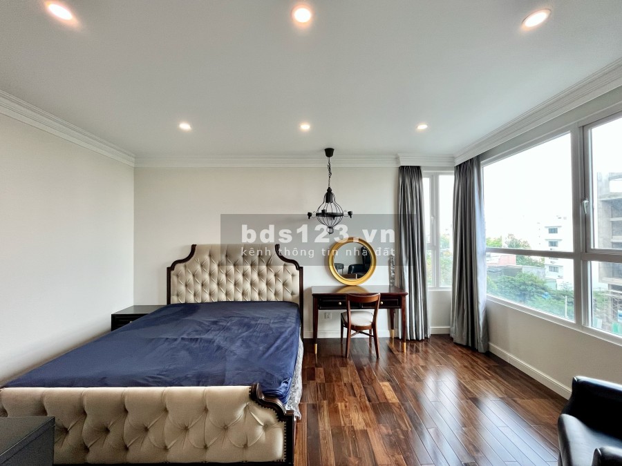 Cần bán căn hộ Duple 5 phòng ngủ Quận 2, đã có sổ hồng, giá bán 9.5 tỷ, bán giao ngay