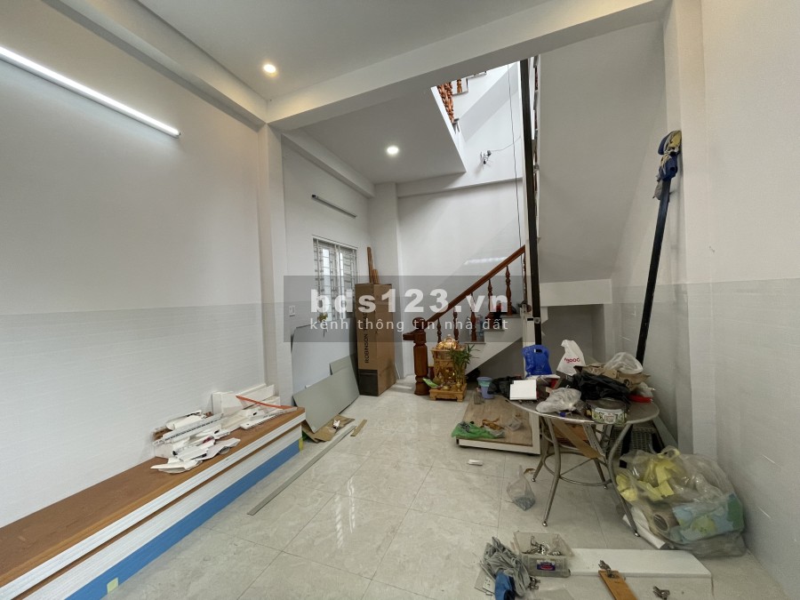 Bán nhà 3 mê gần chợ Tuy Hoà giá bá chỉ 1.4 tỷ tiếp khách thiện chí, giấy tờ đủ