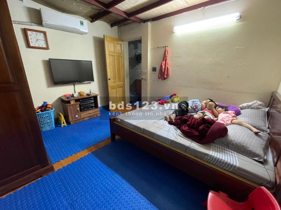 Cần bán gấp nhà nguyên căn Yên Nghĩa tổ 8, diện tích 45m2, 5 tầng, giá bán chỉ 2.18 tỷ