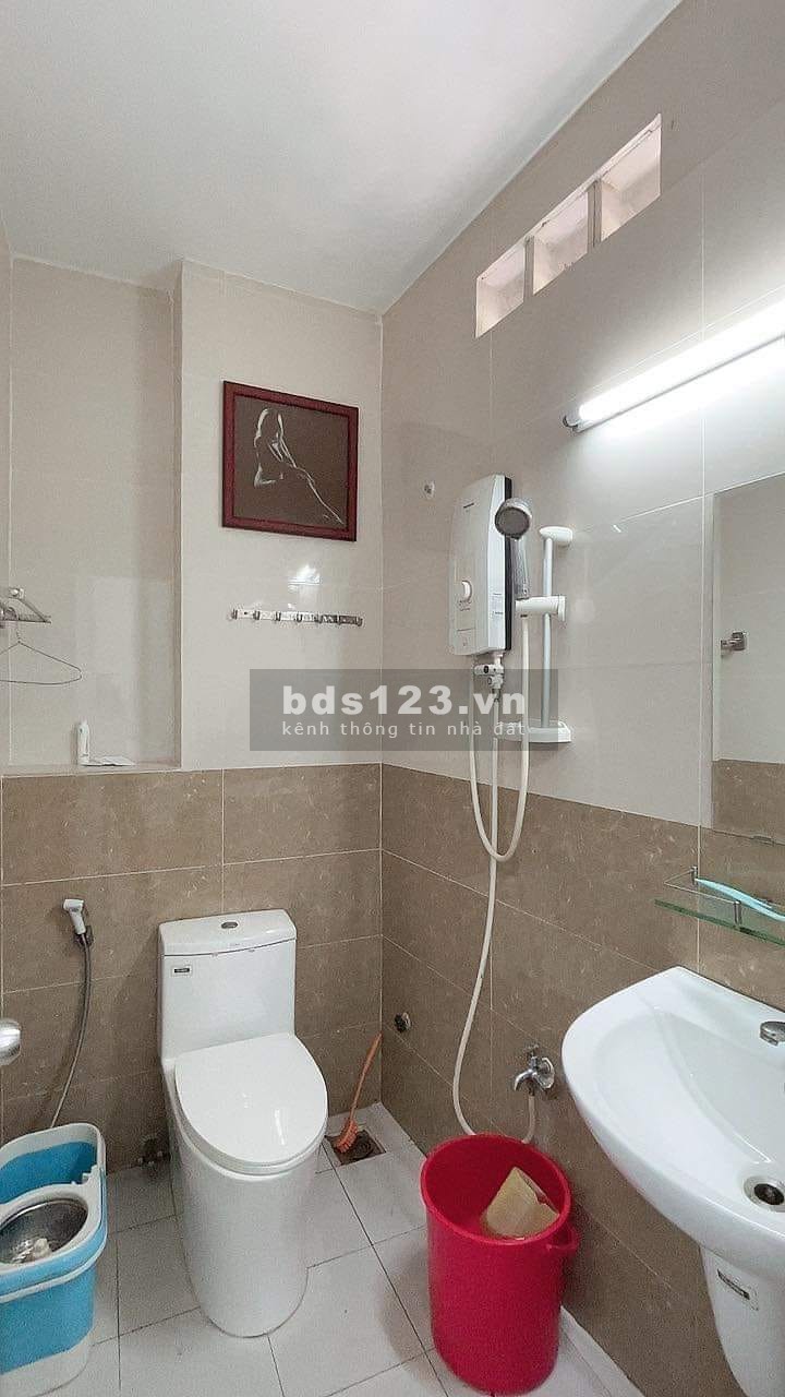 Bán nhà nguyên căn hiếm Phạm Phú Thứ, diện tích sử dụng 65m2, giá bán chỉ nhỉnh 8 tỷ