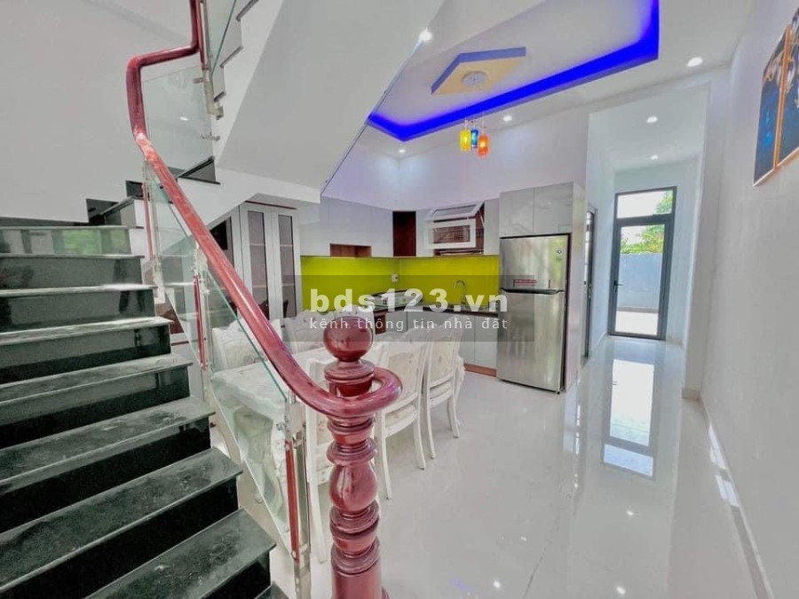 Nhà Phú Hoà gần Báo Bình Dương giá bán 3.75 tỷ khu dân trí cao, hàng xóm văn minh