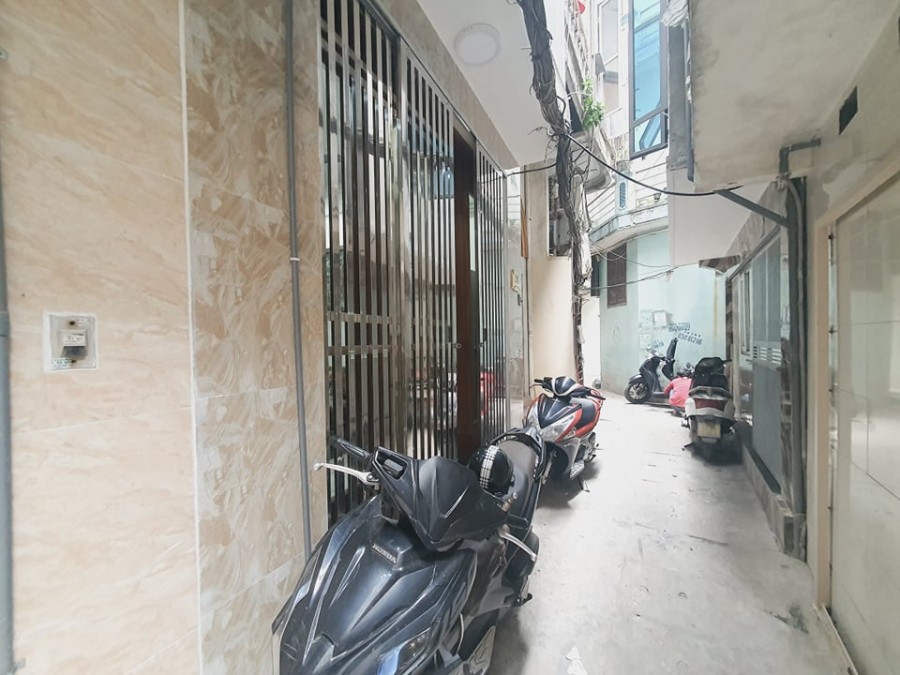 Bán nhà Minh Khai, quận Hai Bà Trưng, sát TIMECITY, diện tích sử dụng 33m2 4 tầng nhỉnh 3 tỷ