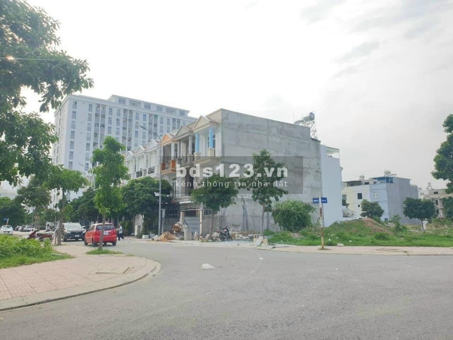 Khu dân cư Phúc Đạt duy nhất 1 lô đường xe ra vào thoải mái, tiện ích đầy đủ giá 3.2 tỷ