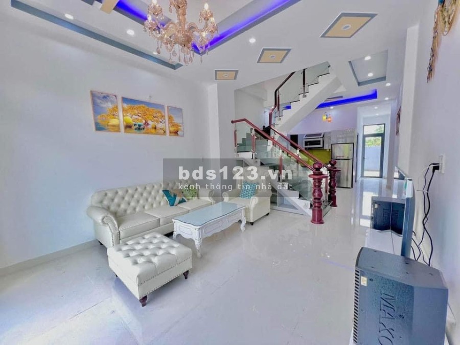 Nhà Phú Hoà gần Báo Bình Dương giá bán 3.75 tỷ khu dân trí cao, hàng xóm văn minh