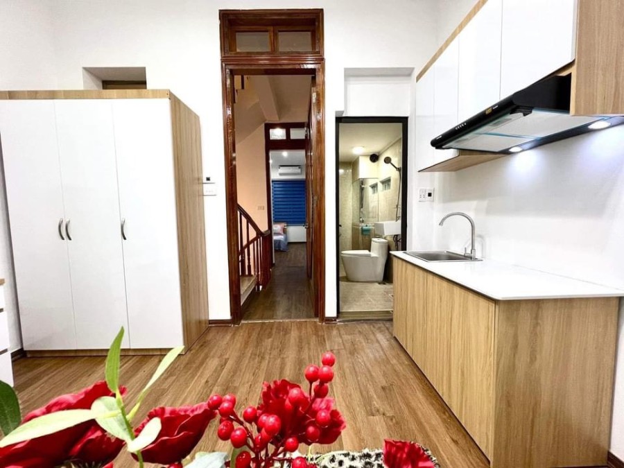 Siêu hiếm, nhỉnh 6,7 tỷ CCMN Cầu Giấy 50m2x6T,11PKK, dòng tiền 660tr/năm, sổ đỏ phân lô