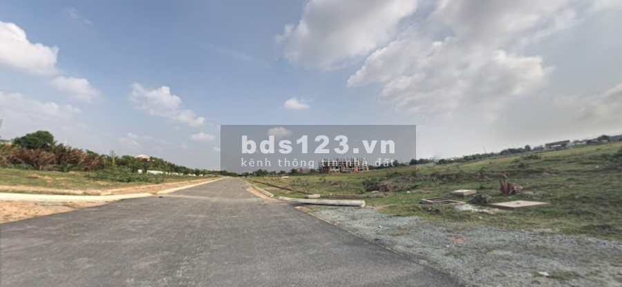 Giá bán chỉ 2.1 tỷ/nền, sở hữu đất Quận 9 sổ sẵn đường 8m, khu dân cư đông đúc
