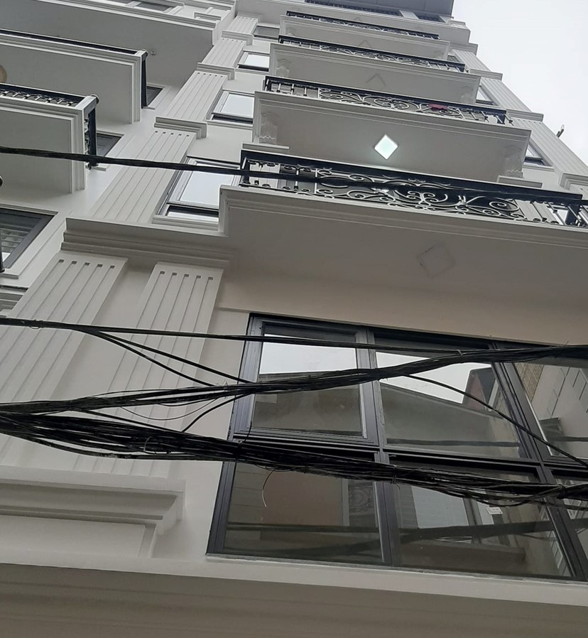 Bán nhà Lạc Long Quân, Tây Hồ. 2 mặt tiền,6 tầng tháng máy, DT 60m2, MT 5m, 16 tỷ LH 0567857688