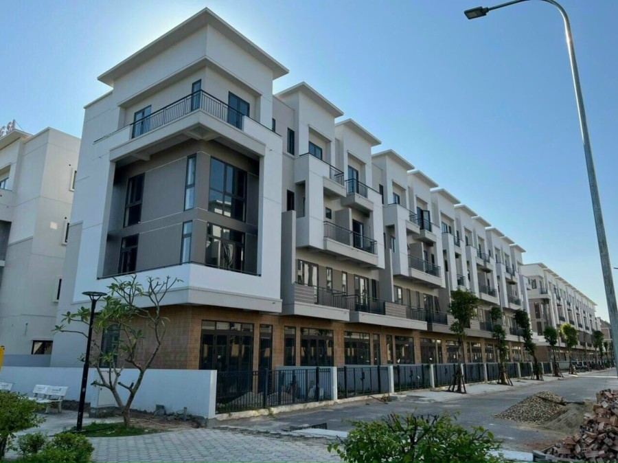 Chính chủ cần bán căn shophouse thành phố Từ Sơn, giá chỉ 40tr/m2. Căn duy nhất LH 0364897195